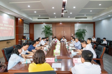 省人大代表、團(tuán)省委書記何黎斌一行蒞臨浙江鴻禧能源股份有限公司看望在平省人大代表